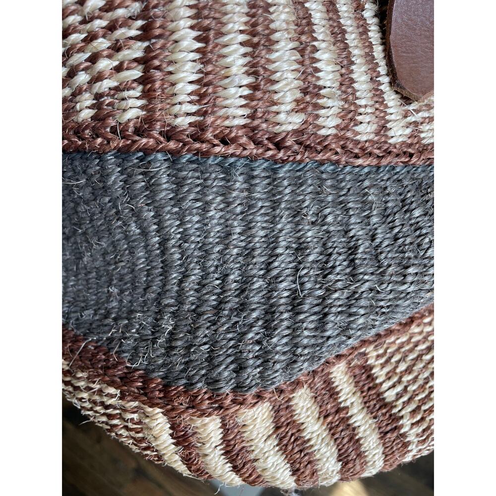 Vintage Large Sisal Woven Tote Leather Trim Market Bag Rare Boho - Picture 11 of 13
